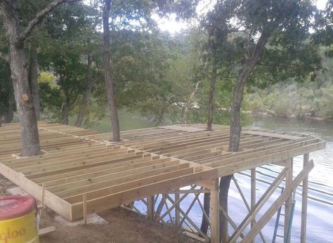 River Cabin Decorating Ideas, Small Lake Cabins, Floating Dock Plans, Cabin On Stilts, Cabin Decorating Ideas, Cabin Decorating, Tiered Deck, River Cabin, Lower Deck