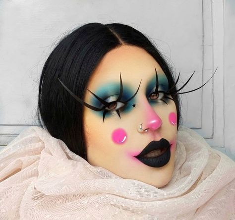 Glam Clown Makeup, Glam Clown, Makeup Looks Ideas, Funky Makeup, Makeup Glam, Halloween Makeup Scary, Drag Makeup, Zombie Makeup, Halloween Makeup Inspiration