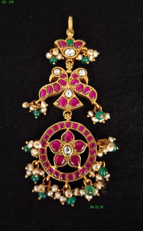 Mang Tikka Gold, Navi Jewellery, Tika Jewelry, Tikka Designs, Mang Tika, Mang Tikka, Matha Patti, Gold Temple Jewellery, Antique Gold Jewelry Indian