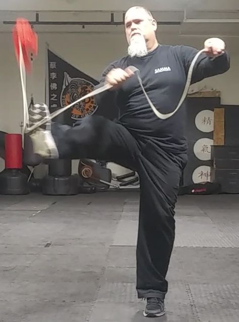 Whip Action Pose, Rope Dart Design, Rope Dart Character Design, Whip Pose, Kungfu Training, Fold Reference, Meteor Hammer, Rope Dart, Dragon Project