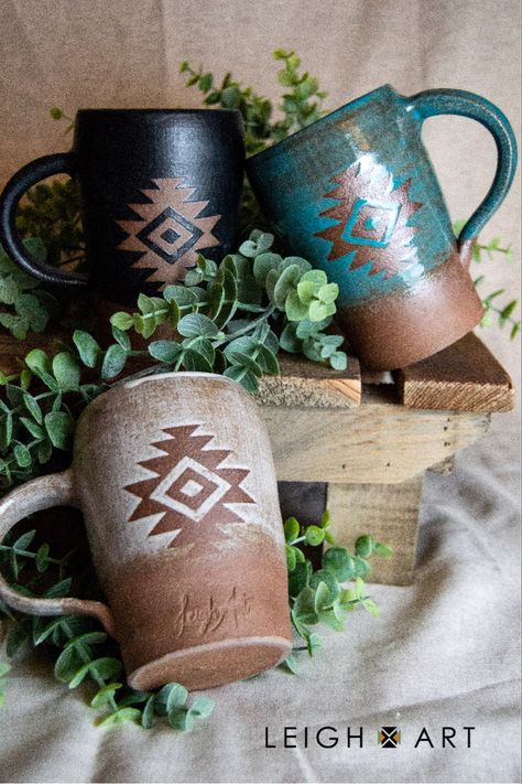 Aztec Kitchen Ideas, Diy Housewarming Gift Ideas, Vintage Western Home Decor, Boho Mugs, Aztec Aesthetic, Coffee Mugs Aesthetic, Western Boho Decor, Western Pottery, Boho Pottery