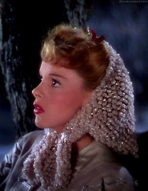 Judy Garland - Meet Me In St. Louis Meet Me In St Louis, Classic Movie Stars, Classic Actresses, Judy Garland, The Wizard Of Oz, Old Hollywood Glamour, June 22, Golden Age Of Hollywood, The Wizard