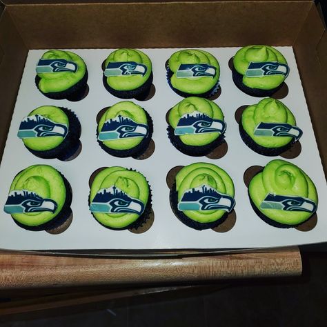 Seahawks Cupcakes, Edible Cupcake Decorations, Seahawks Party, Football Party Decorations, Seahawks Logo, Cake Style, Blue Cupcakes, Seahawks Football, Vanilla Icing