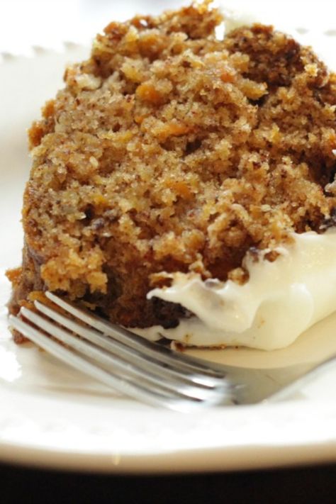 Carrot Cake Recipe From Scratch, Carrot Recipes Dessert, Carrot Cake Recipe Homemade, Bunt Cake Recipe, Easy Bundt Cake Recipes, The Best Carrot Cake, Bundt Recipes, Carrot Cake Recipe Easy, 10 Cake