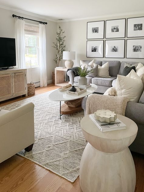 U Couch, Condo Living Room, Apartment Decoration, Aesthetic Living Room, Cosy Living Room, Small Living Room Decor, Neutral Living Room, Decor Home Living Room, Living Room Decoration