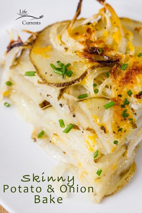 Skinny Potato and Onion Bake with just 5 ingredients, you’ll love how easy this is. Onion Bake, Side Dish Recipes Easy, Best Healthy Recipes, Potato Side Dishes, Best Side Dishes, Favorite Comfort Food, Favorite Side Dish, Potato Dishes, Side Dishes Easy