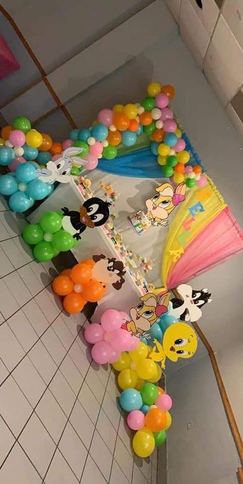 Bugs Bunny Gender Reveal, Lola Or Bugs Gender Reveal, Cartoon Baby Shower Theme, Looney Tunes Gender Reveal Ideas, Lola And Bugs Bunny Gender Reveal, Bugs Bunny And Lola Gender Reveal, Looney Tunes Birthday Party Ideas, Looney Tunes Birthday Party, Looney Tunes Party Ideas