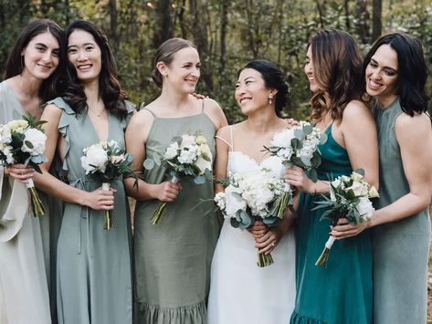 Bridesmaids Mismatched, Bridesmaid Dresses Different Colors, Mismatched Green Bridesmaid Dresses, Bridesmaid Green, Mismatched Dresses, Bohemian Bridesmaid, Bridesmaid Dresses Boho, Fall Bridesmaid Dresses, Dress Pictures