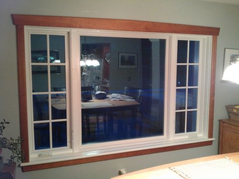 Don’t like trim but white window natural wood trim White Windows With Wood Trim, Windows With Wood Trim, White Vinyl Windows, Stained Wood Trim, Ranch Makeover, Ranch House Exterior, Exterior House Colors Combinations, Vinyl Windows, Oak Trim