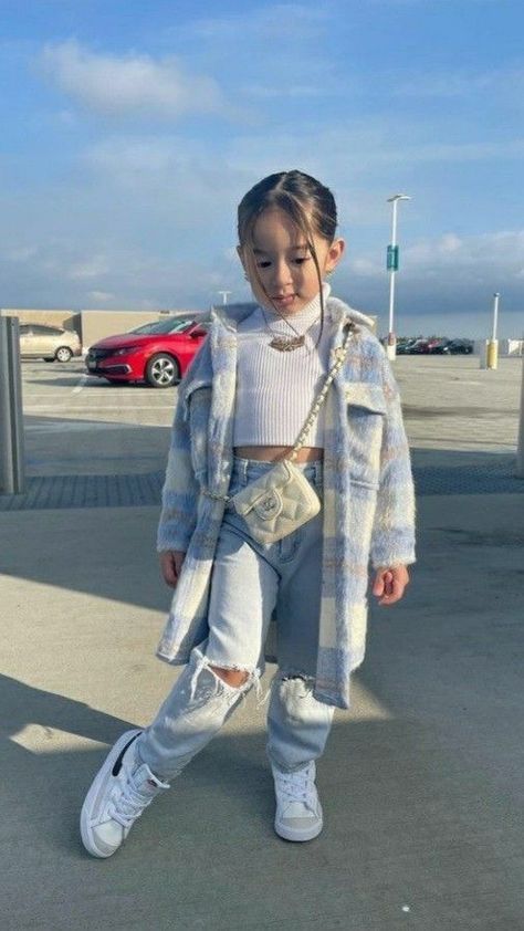 Mix Baby Girl, Kids Outfits Daughters, Kids Street Style, Stylish Baby Girls, Trendy Kids Outfits, Stylish Kids Outfits, Fashion Baby Girl Outfits