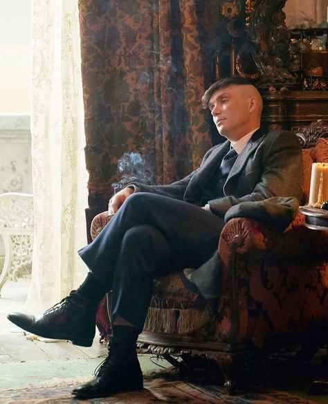 Thomas Shelby on Instagram: “Relax,it’s Saturday! Join us! @tommy.shelbyking 🥃” Peaky Blinders Costume, Peaky Blinders Series, Peaky Blinders Poster, Peaky Blinders Wallpaper, Peaky Blinders Thomas, Joe Cole, Peaky Blinders Tommy Shelby, Peaky Blinders Quotes, Cillian Murphy Peaky Blinders