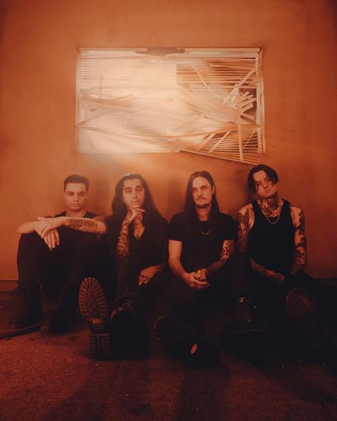 Fancy Wallpaper, Band Photoshoot, Noah Sebastian, Band Photography, Bad Bad, Bad Omens, Band Wallpapers, Soft Boy, Alternative Metal