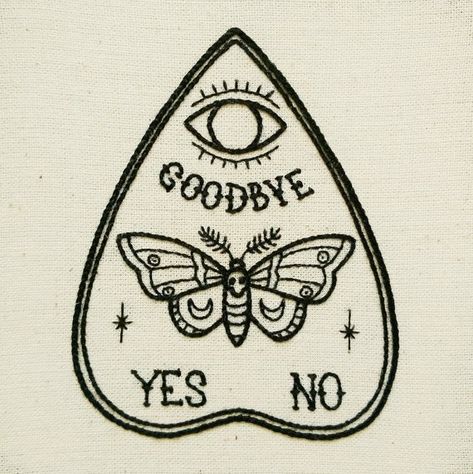 Ouija Tattoo, Natur Tattoo Arm, Gotik Tattoo, Petit Tattoo, Ouija Planchette, Kunst Tattoos, Digital Embroidery Patterns, Tattoo Flash Art, Hand Embroidery Pattern