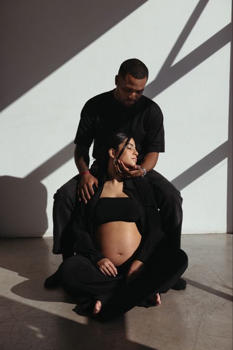 Playful Maternity Shoot, Edgy Maternity Shoot Couple, Editorial Maternity Shoot Couple, Modern Maternity Shoot Couple, Lesbian Maternity Photoshoot, Pregnant Couple Photoshoot, Couple Maternity Pictures Studio, Maternity Shoot Poses Couple, Maternity Couple Pictures