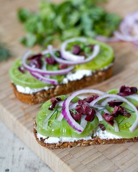 Green Tomato Tartines from a Couple Cooks Tomatoes Sandwich, Tomato Toast Recipe, Fancy Toast, Green Tomato Recipes, Summer Foods, Couple Cooking, Fried Green Tomatoes, Green Tomatoes, Tomato Recipes