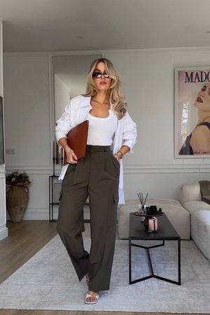 Easy Corporate Outfits, Midsize Office Outfit Summer, Lunch Outfit Ideas Summer Casual, Neutral Brunch Outfit, Expo Outfit Ideas, Realtor Wardrobe, Baddie Office Outfits, Lunch Outfit Ideas, Georgina Lennon