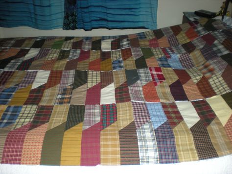 What kind of quilts have you made using homespun fabrics? Mens Shirt And Tie, Landscape Art Quilts, String Quilts, Plaid Quilt, Homespun Fabric, Easy Quilt Patterns, Large Image, Primitive Crafts, Shirt Quilt