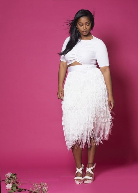 A Few of Our Favorite Winter White Finds http://thecurvyfashionista.com/2016/12/plus-size-winter-white-finds/   Fancy a few winter white pieces for the winter? Today we round up more than a few of our favorite plus size winter white finds! White Outfit Plus Size, White Plus Size Outfit, Plus Size Party Outfit, Fringe Skirt Outfit, Party Outfit Plus Size, All White Party Outfits, Cable Sweater Dress, White Party Outfit, Suede Fringe Skirt