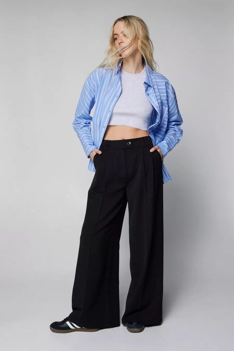 Tuck An Oversized Shirt, Petite Suits, French Tuck, Meghan Markle Style, Pantsuits For Women, Suit Pants, Thick Fabric, Tailored Pants, Online Fashion Stores