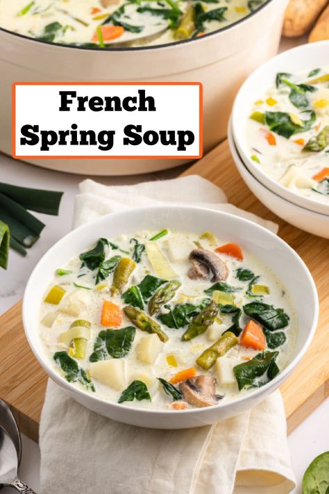 French Spring Soup recipe from RecipeGirl.com #french #spring #soup #recipe #RecipeGirl Spring Soup Recipes, Spring Soup, Spring Soups, Progressive Dinner, Creamed Leeks, Recipe Girl, Leek Soup, Bowl Of Soup, Soup Pot