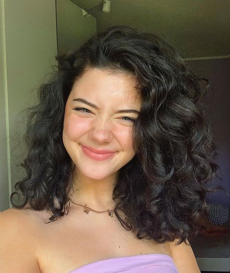 Curly Natural Hair, Natural Curly Hair Cuts, Hairdos For Curly Hair, Haircuts For Curly Hair, Short Wavy Hair, Curly Hair Inspiration, Cute Butterfly, Curly Hair Cuts, Short Curly Hair