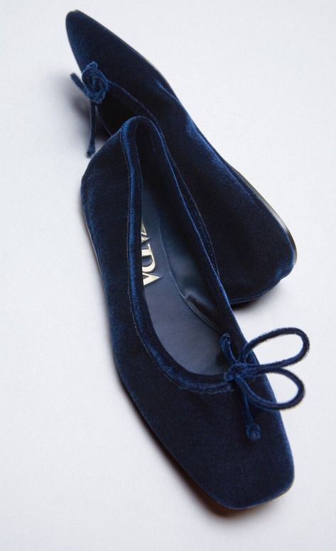 Zara dark blue velvet ballet Blue Ballet Shoes, Velvet Ballet Flats, Shoe Hacks, Blue Ballet Flats, Velvet Flats, Girly Shoes, Blue Flats, Womens Ballet Flats, Leather Ballet Flats