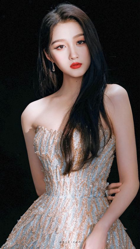 Guan Xiaotong, Actresses, Celebrities, Quick Saves