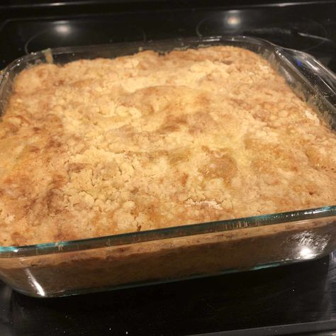 Pumpkin Cobbler Easy Pumpkin Cobbler, Peach Cobbler Ingredients, Pumpkin Cobbler, Pumpkin Pie Cake, Butter Pecan Cake, Patti Labelle, Pecan Cake, Peach Cobbler Recipe, Cobbler Recipe