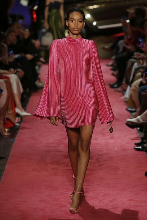 Pink Outfits Party, Pleated Outfit, Ready To Wear Dress, Rock Dress, Pink Pleated Dress, French Pink, Designer Runway, Look Plus Size, Brandon Maxwell