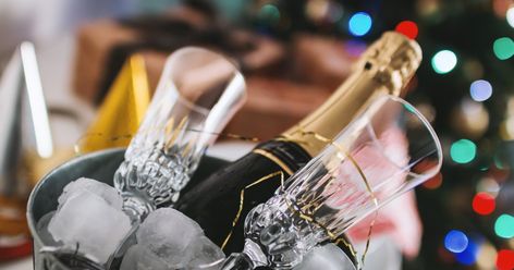 Research varies on the health implications of alcohol Champagne Brunch Ideas, Low Carb Alcoholic Drinks, 12 Grapes, Best Champagne, Champagne Brunch, Dinner For One, New Year's Eve Recipes, Champagne Bar, Wine Gift Bag