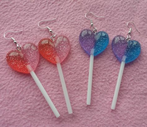 💖Duo colour glitter lollipop earrings, available in 2 different colour combinations💖 💖You can find the link to my etsy shop in my bio💖… Heart Shaped Lollipops, Lotus Flower Jewelry, Lollipop Earrings, Kawaii Candy, Herkimer Diamond Earrings, Earrings Kawaii, Quirky Earrings, Funky Earrings, Cute Pastel