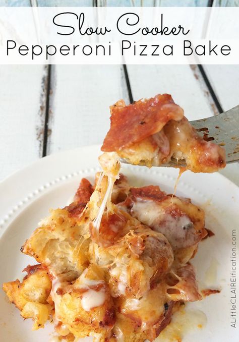 Picky Eater Crockpot Recipes, Pizza Bake Crockpot, Crockpot Pizza With Biscuits, Slow Cooker Pepperoni Pizza Bake, Pizza Crockpot Recipes, Pizza Crockpot, Slow Cooker Hamburger Recipes, Crockpot Pizza Casserole, Crockpot Pizza