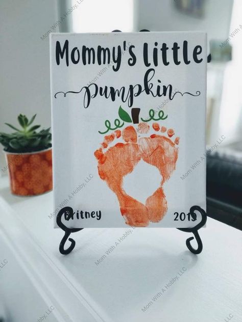 Pumpkin Footprint Art, Pumpkin Footprint, Footprint Art Baby, Baby Footprint Crafts, Baby Footprint Art, Toddler Painting, Footprint Craft, Baby Art Projects, October Crafts