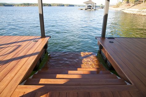 Lake House Dock, Lakehouse Ideas, Plan Chalet, Lake Dock, Lake Keowee, Lakefront Living, Lakeside Living, Haus Am See, Lake Living