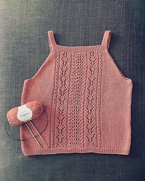 Summer Knitting Patterns Free, Knitted Tank Top Pattern Free, Shirt Knitting Pattern, Knit Tank Top Pattern, Knitted Top Outfit, Free Crop Tops, Lace Summer Tops, Summer Knitting Patterns, Summer Knit Tops