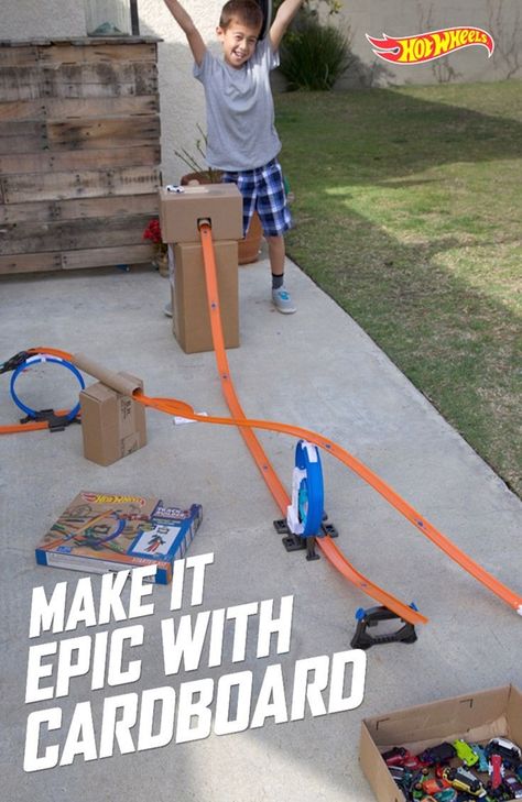 Hot Wheels Track Ideas, Diy Hot Wheels Track, Hot Wheels Track Diy, Hot Wheel Activities, Hot Wheels Diy, Hot Wheels Race Track, Hot Wheels Track Builder, Hot Wheels Room, Hot Wheels Party