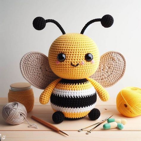 Bumble Bee Amigurumi Free Pattern, Free Bee Crochet Pattern, Crochet Bee Pattern, Amigurumi Bee, Pattern Step By Step, Crochet Xmas, Bee Pattern, Crochet Bee, Honey Bees