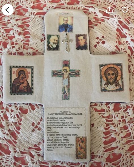 Pocket Oratory, Divine Mercy Prayer, Catholic Doctrine, Catholic Crafts, Images Of Mary, Pictures Of Christ, Religious Crafts, Religious Pictures, The Cross Of Christ