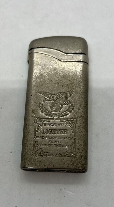 Vintage General Wind Proof Cigarette Lighter #WZ0002 Lighter Decoration, Pretty Lighters, Lighters Vintage, Clippers Lighters, Thrifting Manifestation, Vintage Lighter, Vintage Lighters, Vintage Zippo Lighter, Vintage Cigerattes Case