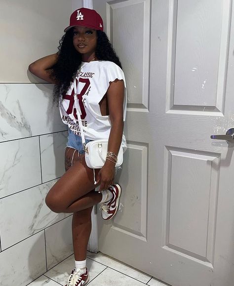 Cute Outside Outfits Black Women, Red And White Hat Outfit, Football Outfit Black Women, Baddie Homecoming Outfits, Outfit Ideas For Black Women Summer, Birthday Fit Ideas Black Woman, Casual Girls Night Outfit Black Women, Sneakers Outfits Black Women, College Homecoming Fits Black Women