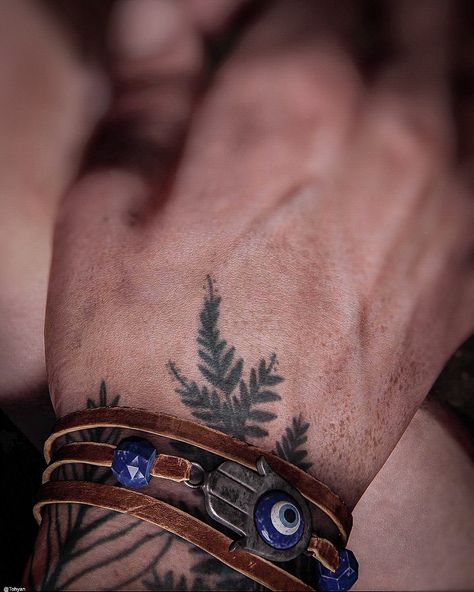 Fern Tattoo, The Last Of Us2, Brain Rot, Ellie Williams, Cold Shower, Body Modifications, Last Of Us, Take A, Brain