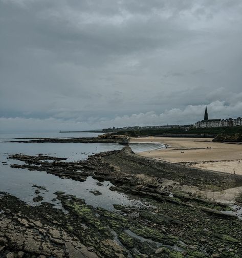 We’ve spent most of the weekend down in Cullercoats. It really hit home just how epic it is being by the coast. With North Shields Fish Quay, Tynemouth, Cullercoats, Whitley Bay, Seaton Sluice etc all on our doorstop, we really are ridiculously lucky. If only we could just get some sun for more than an hour a day that would be cool 👀 #northeast #northeastcoast #beachvibes #beach #surfing #surf North Shields, Beach Surfing, Be Cool, Door Stop, North East, The Coast, The Weekend, Surfing, Fish