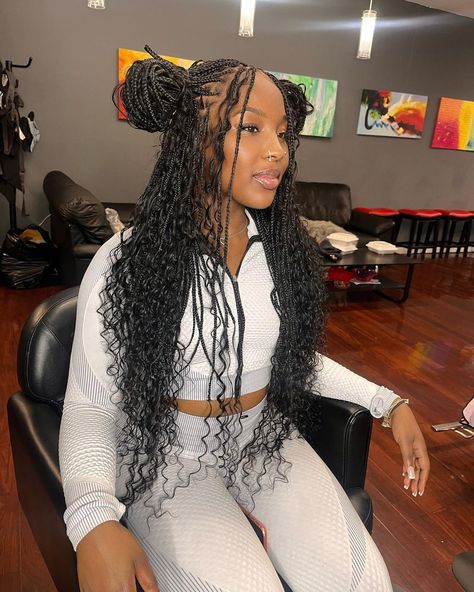 Boho Knotless Braids: All You Need to Know About This Hairdo Boho Plaits Hairstyles, Hip Length Knotless Braids, Messy Knotless Braids, Large Bohemian Knotless, Boho Knotless Braids Styles, Large Bohemian Knotless Braids, Boho Knotless Braids With Color, Braids Two, Bohemian Knotless Braids