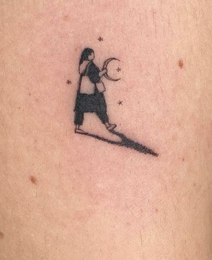 Unique Minimalist Tattoo, Tattoo Designs Drawings, Luna Tattoo, Indie Tattoo, Dainty Tattoo, Stunning Tattoos, Tattoos With Kids Names, Silhouette Tattoos, Petite Tattoos