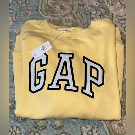 Selling This Xl Yellow Gap Crewneck, Bought It And Realized I Didn’t Care For The Color. Super Soft, Never Been Worn, Nwt -Smoke Free/Pet Free Home -No Lowball Offers Please -Feel Free To Ask Questions! -Bought For $49.99 Gap Hoodie Outfit, Gap Crewneck, Peach Hoodie, Light Blue Hoodie, Hoodie Jacket Women, Gap Hoodie, Tech Hoodie, Red Pullover, Yellow Hoodie