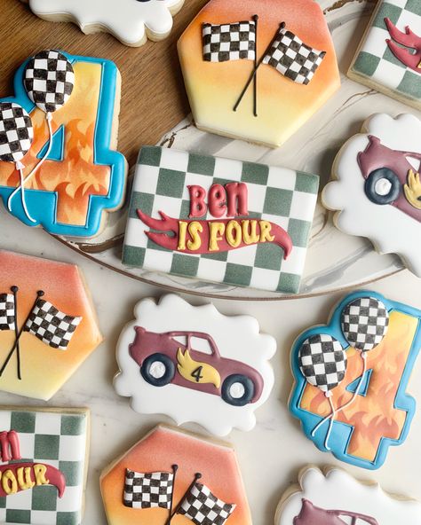 Hot Wheel Birthday Cookies Need Four Speed Birthday Cookies, Hot Wheels Birthday Cookies, Hot Wheels Cookies Decorated, Hot Wheels 4th Birthday Party, Hot Wheels Cookies, Hot Wheels Cupcakes, Toddler Birthday Party Themes, Truck Cookies, Monster Truck Cookies