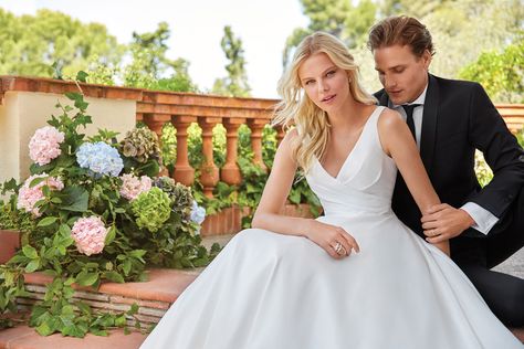 Peacock Wedding Dresses, Wedding Bodysuit, Gown With Pockets, Grad Dresses Short, Grad Dresses Long, Sincerity Bridal, Veil Styles, Justin Alexander, Wedding Gowns Lace