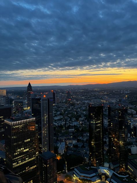 Frankfurt Am Main Aesthetic, Frankfurt Germany Aesthetic, Frankfurt Summer, Frankfurt Aesthetic, Frankfurt Night, Germany Aesthetic, Frankfurt City, Frankfurt Skyline, City View Night