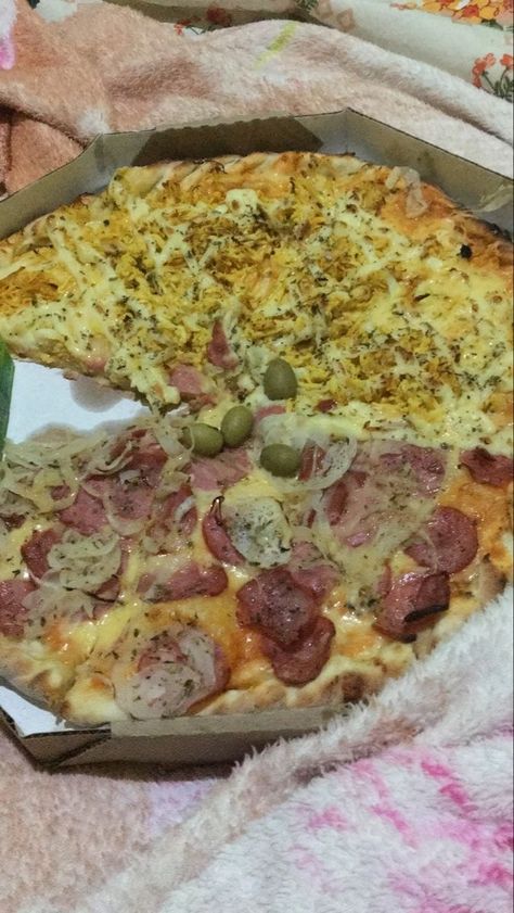 Pizza Fake Story, Foto Fake, Food Therapy, Fake Story, Aesthetic Food, Snapchat, Pizza, Yummy Food, Pins