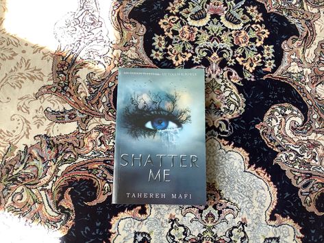 Tahereh Mafi, Shatter Me, Books